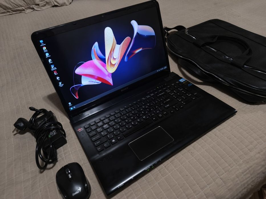 Sony Vaio 17.3 в хорошем состоянии