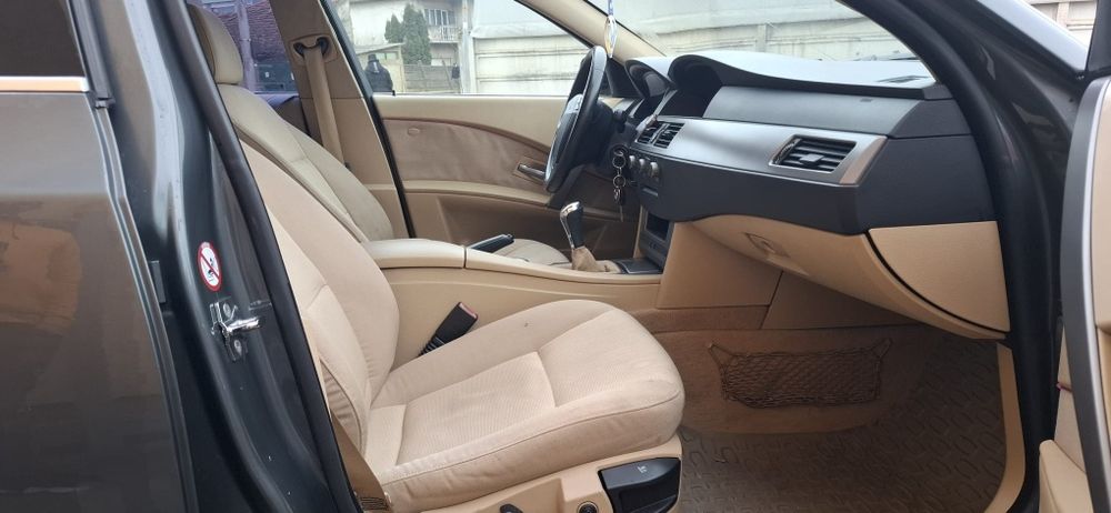 BMW 520i Benzina 170 cp an 2005 Manual 6+1 viteze