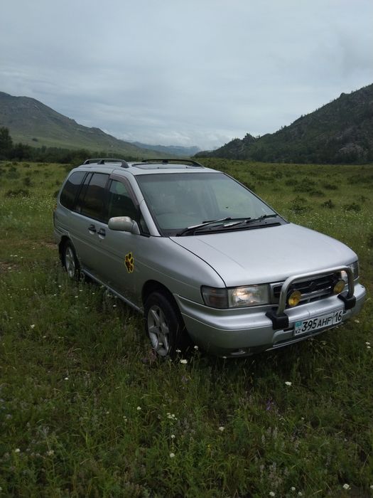 Продам Ниссана поерию