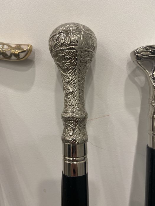 Baston lemn ,maner alama ,inaltime 95 cm