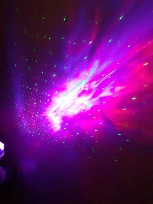 Proiector lumini RGB in forma de astronaut - Transport Gratuit