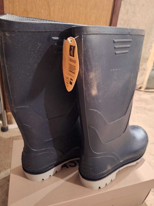 Гумени ботуши  нови