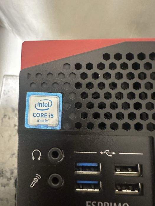 Fujitsu Esprimo D556