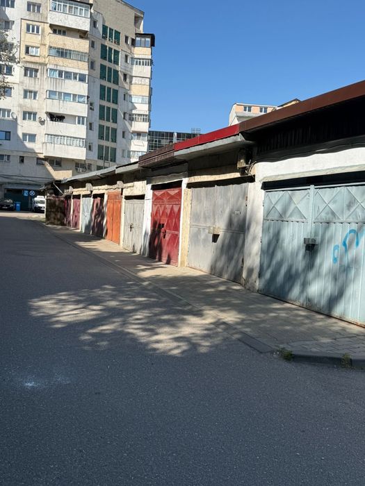 Vand garaj strada stefan cel mare nr 331