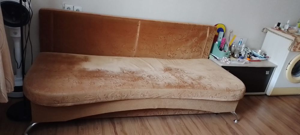 Диван даром и стирала на зап.части