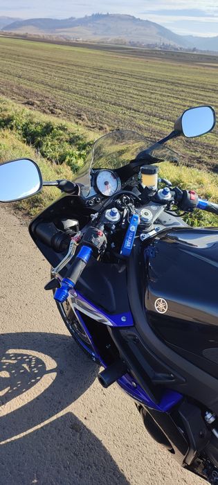 Yamaha yzf r6.2003. Ki