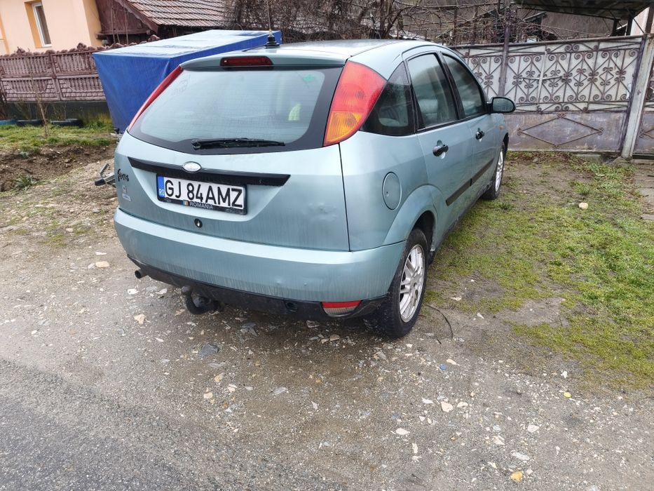 Vând Ford focus 1