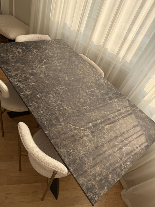 Продам итальянский стол