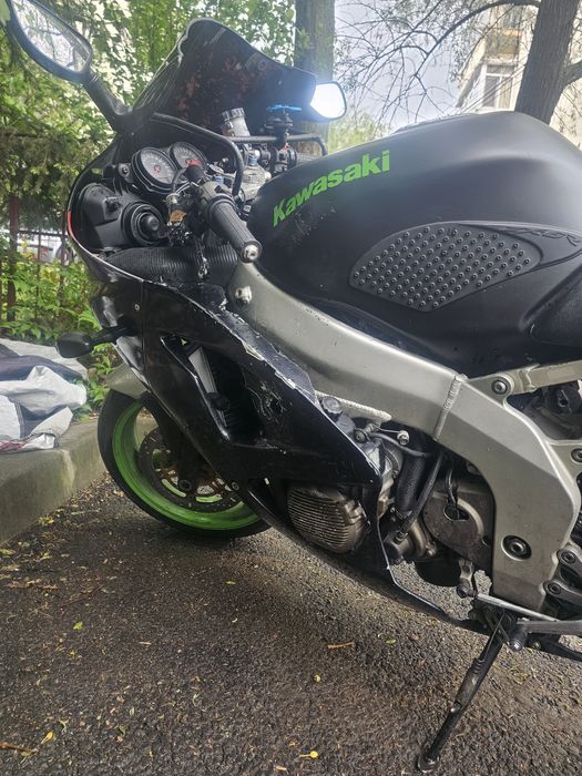 Kawasaki ZX6R-J1  2000