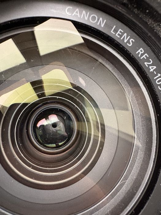 Canon rf 24-105 f4