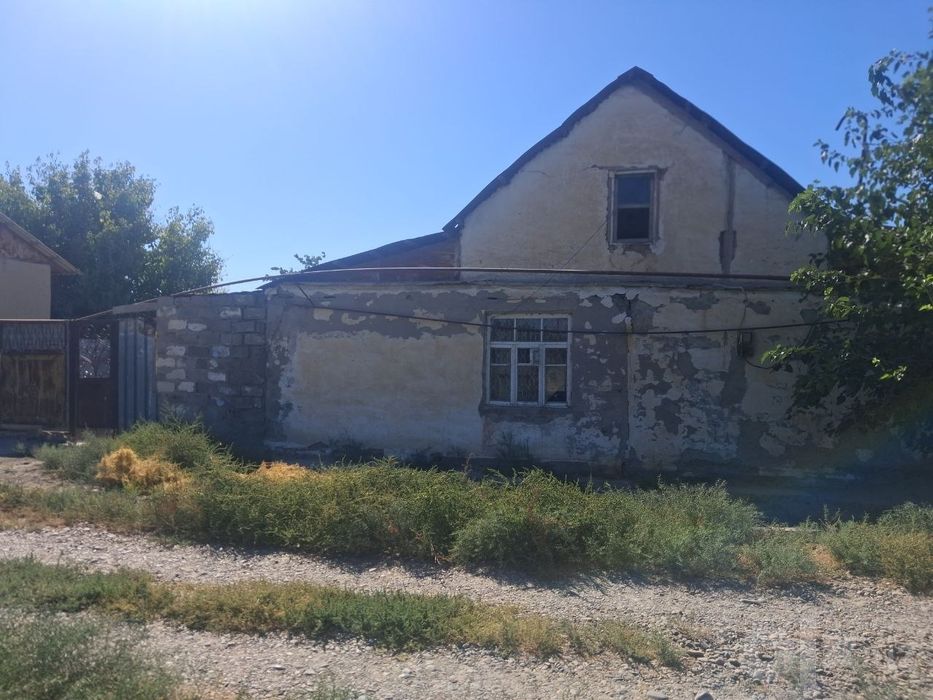 Uchastka sotiladi