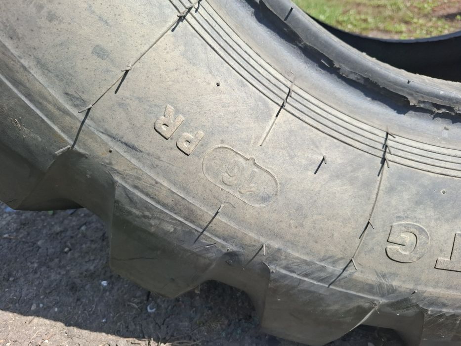 Vand 1 anvelopa tractor 14.00-24 buna fara defecte sau taieturi