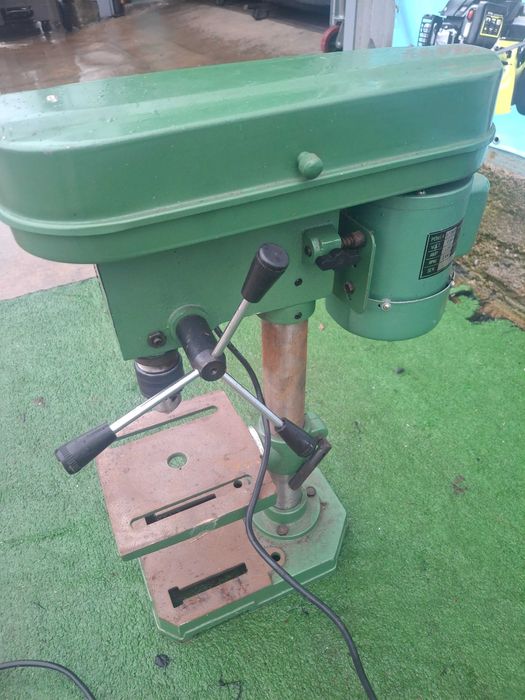 Настолна бормашина