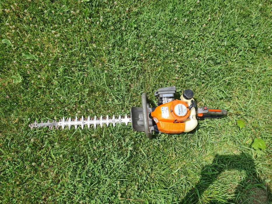 Motounealta tuns gard viu Husqvarna 226HD60S