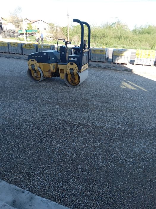 Inchiriere cilindru compactor