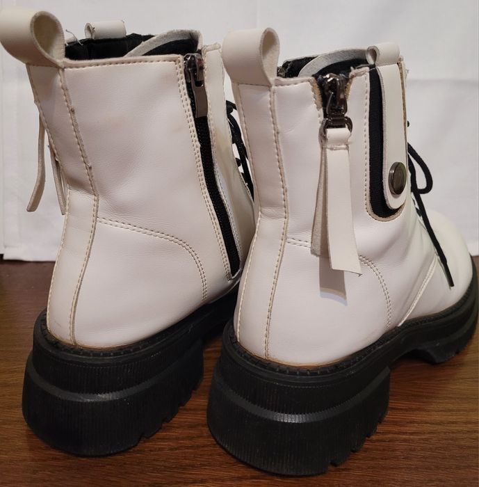 Ghete albe damă,mărimea 37