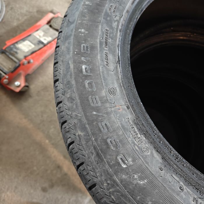 R18 235/60 Комплект всесезонной резины