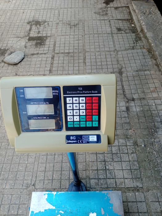Продавам електронен кантар