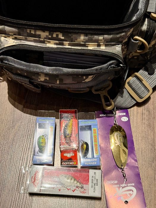 Лот от чисто нови риболовни принадлежности/въдици/макари/примамки