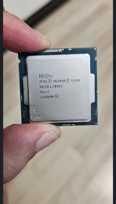 Vând procesor intel