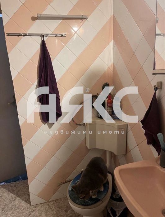 Трисатен апартамент в кв. Обеля 1 до МЕТРОСТАНЦИЯ