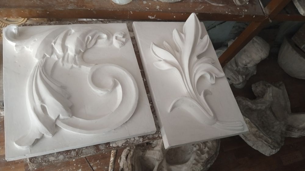 Гипсовые головы, бюсты статуи, розетки