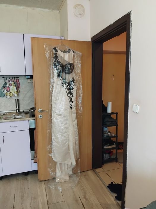 Дамска рокля сатен