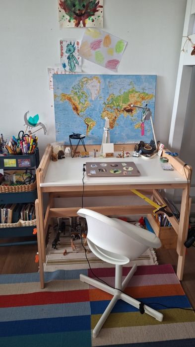 Birou Flisat Ikea copii inaltime reglabila