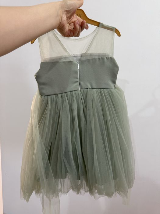 Нарядное платье , 3-4 года