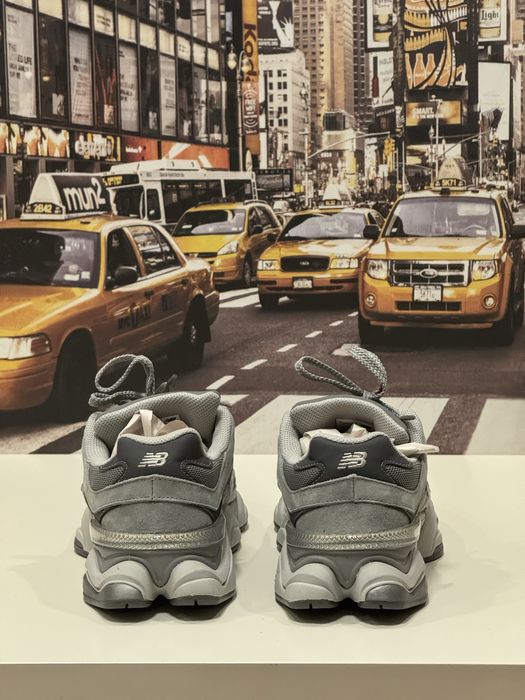New Balance 9060 Gray