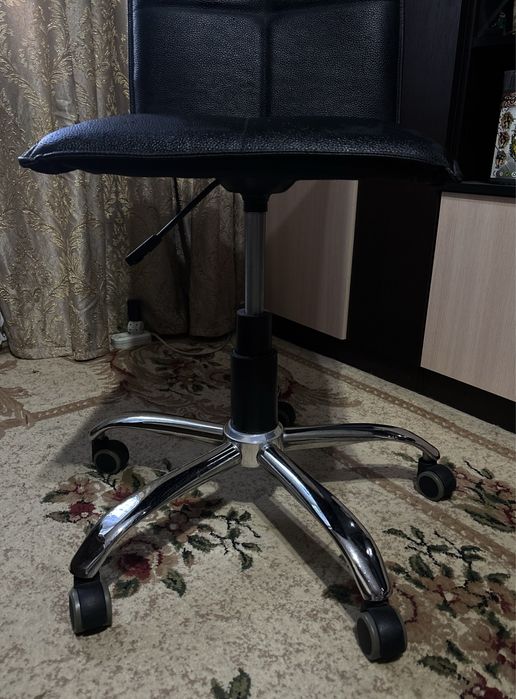 Продам б/у кресло