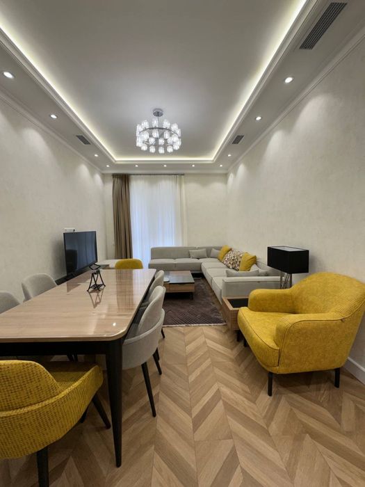 Сдаётся 2 комнатная квартира на Мирабад Авеню