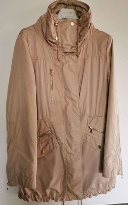 Яке в топло бежово Betty Barclay