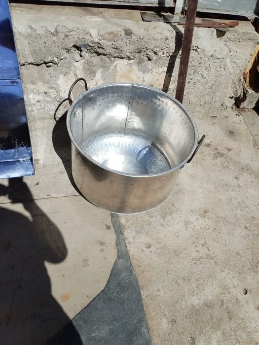 Crinta de inox și cazane de urdit