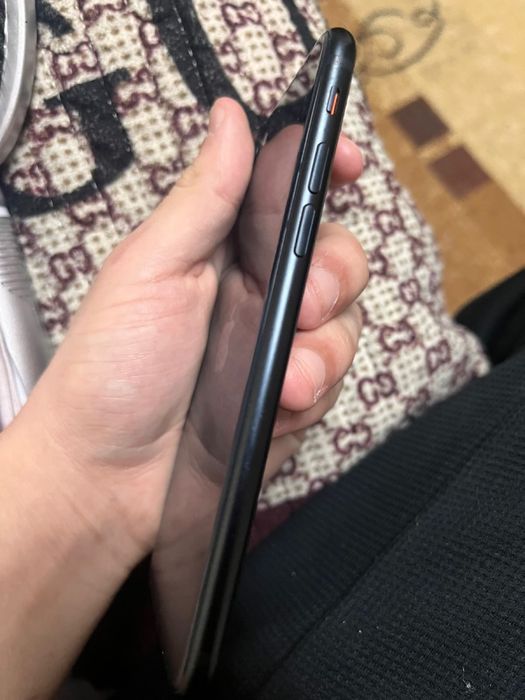 Iphone ce 2022 akb77 gb128