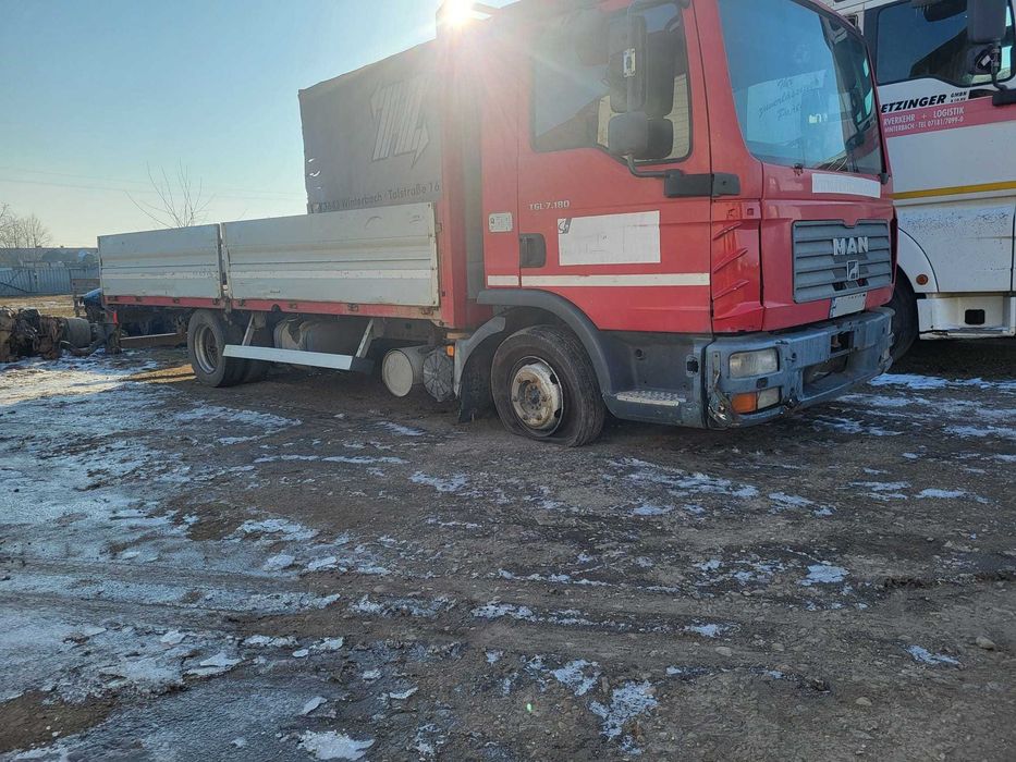 Vând intreg sau pentru piese Camion MAN TGL 7180 an 2006 180 CP Euro 4