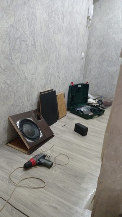 Продам сабуфер в машину