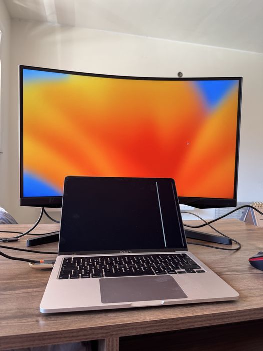 MacBook Pro 2020 13inch M1 16gb Ram 256gb nvme