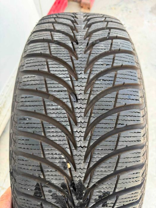 Продавам Style 61 със зимни гуми Goodyear