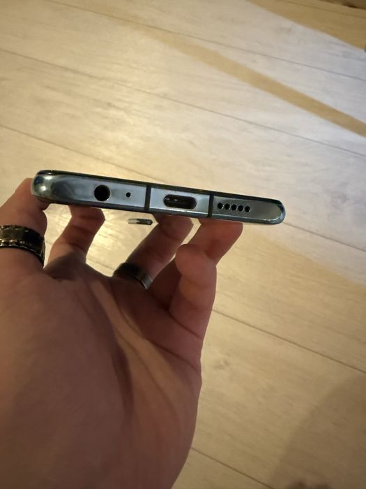 Продам Huawei p30