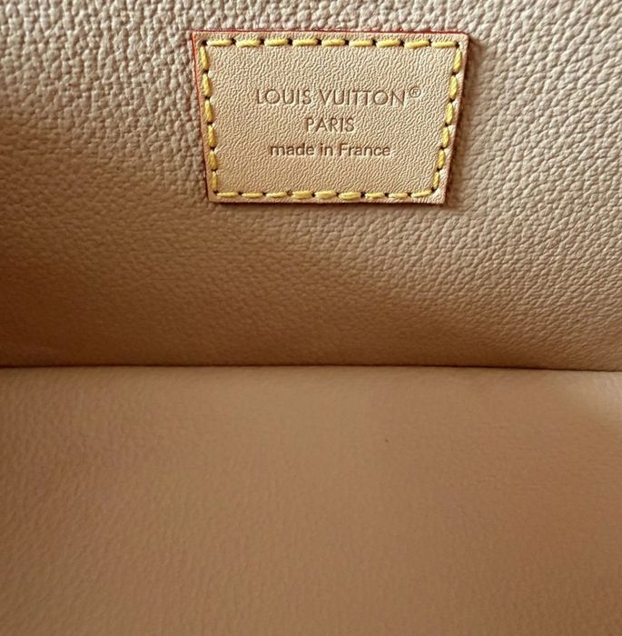 LouisVuitton Vanity monogram pouch