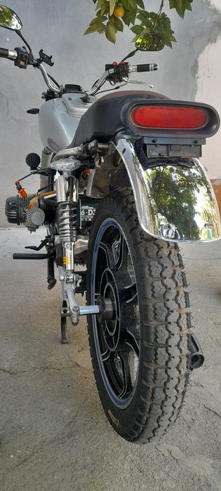 Мотоцикл урал сотилади