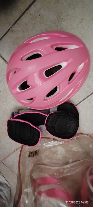 Set roz pentru protecție (role  )pentru fetițe