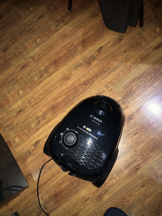Продаю пылисос bosh
