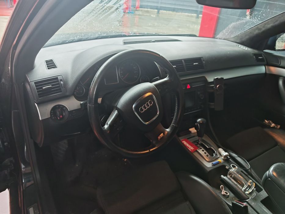 Vând / AUDI  A4 S Line 2008 negociabil