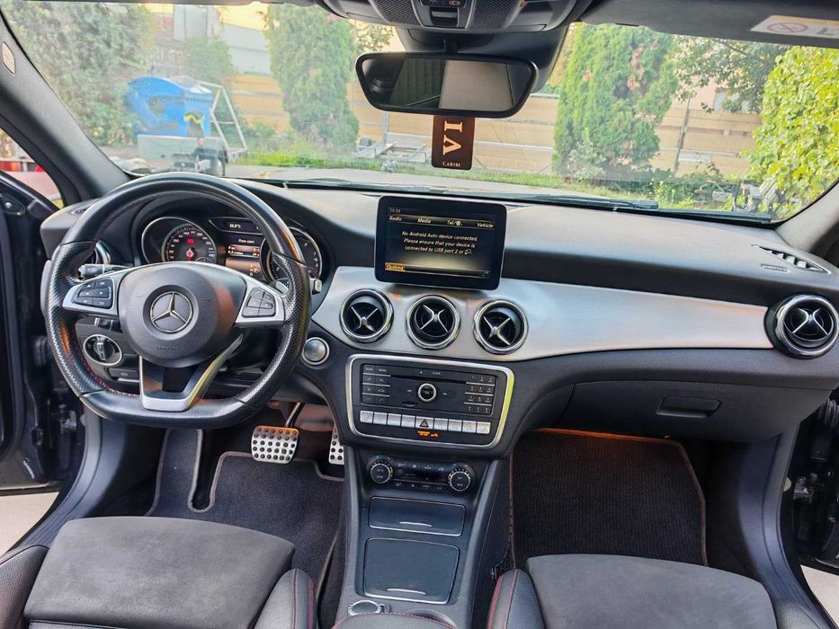 Mercedes-Benz GLA 250 4MATIC • 2017 • 108.000 km • AMG Line • Panoramic • Full Options