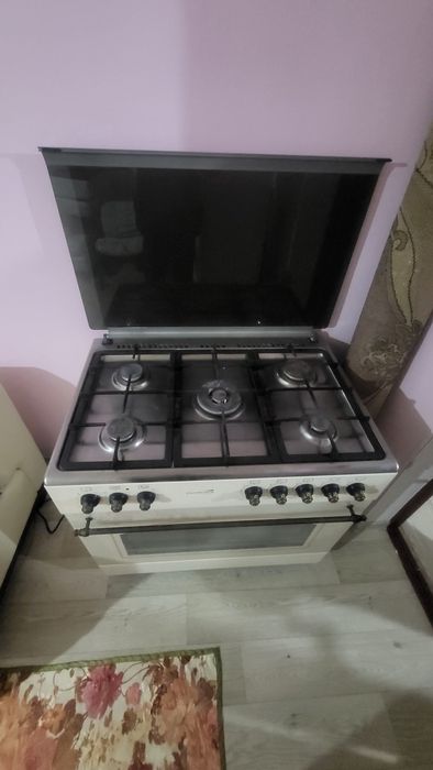 Продаётся газовая плита