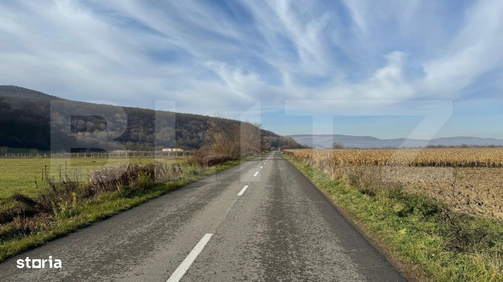 Vand 53 de ari de teren intravilan in Arcalia