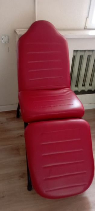 Продам  кушетку.