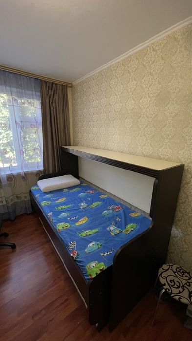 Продам гарнитур кровать - стол трансформер, шкаф